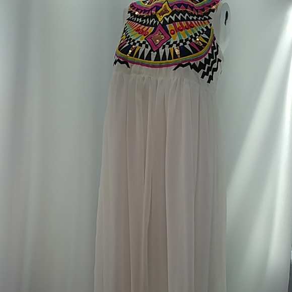 White Flowy Colorful Bohemian Embroidered Dress - Picture 5 of 8